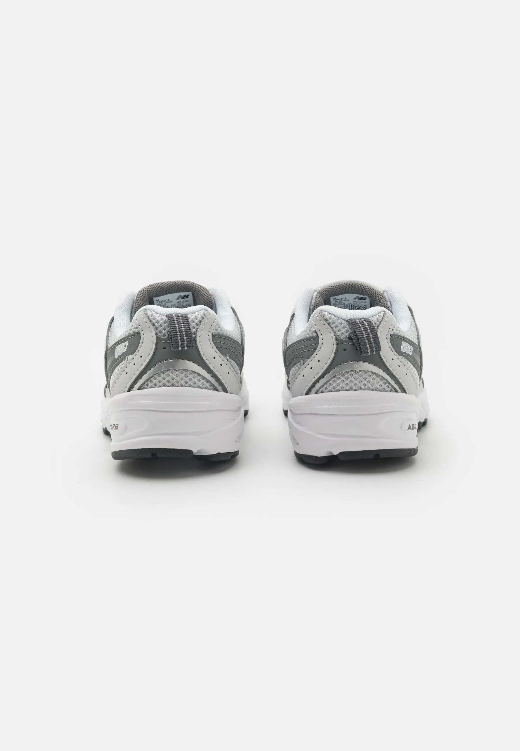 530 UNISEX   ZAPATILLAS