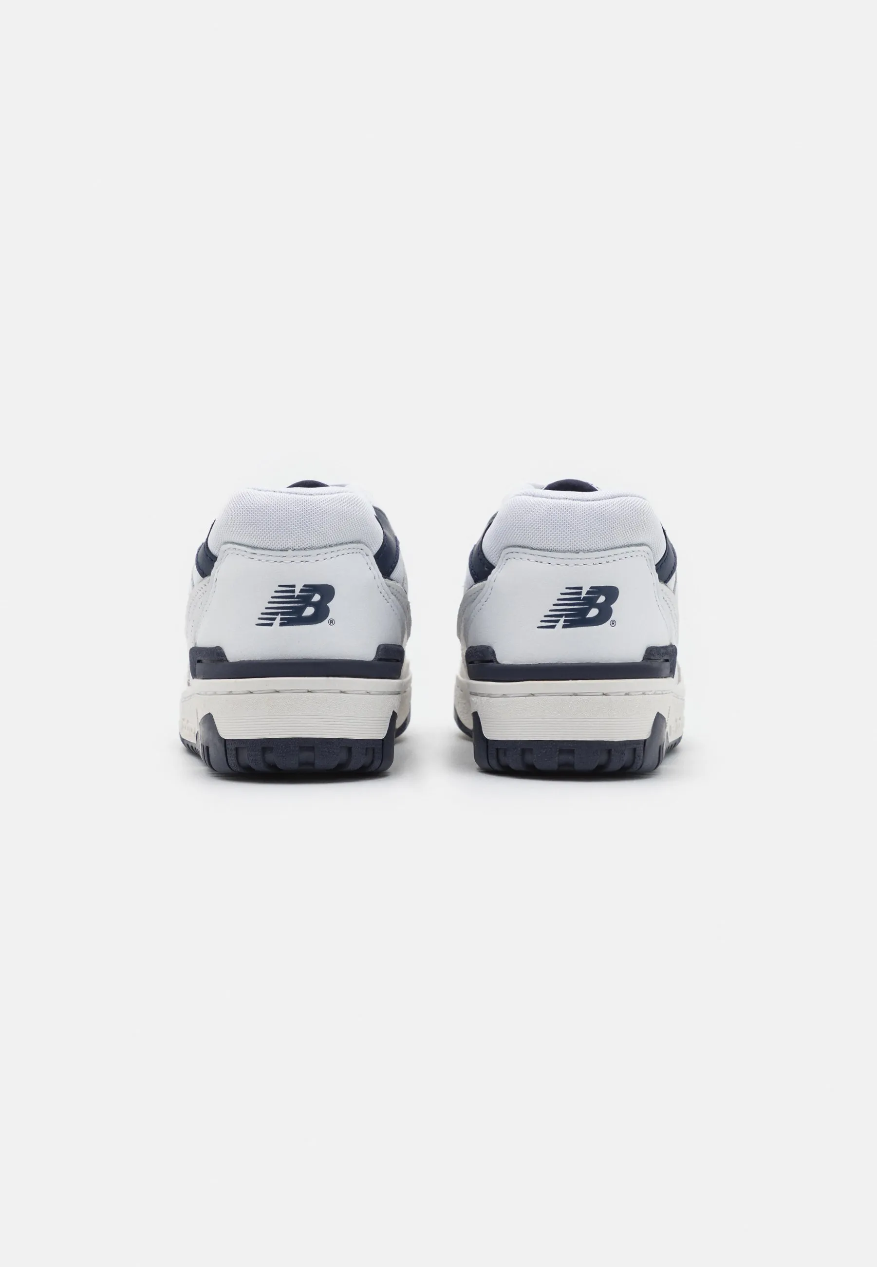 550 UNISEX  ZAPATILLAS