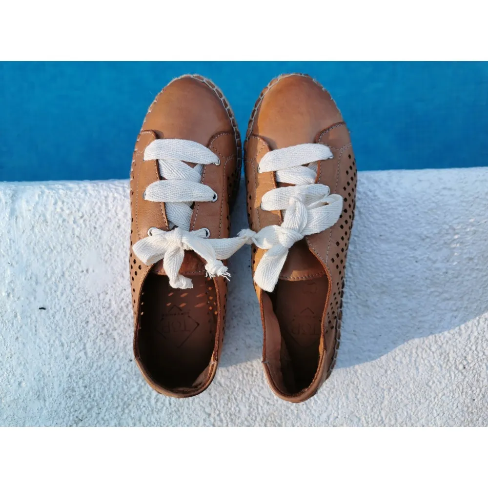 Alpargata de piel estilo deportivo TOP3SHOES 9510