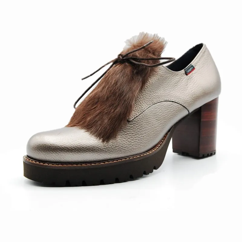 CALLAGHAN 40032 Negro y dorado. Zapato cordones tacón mujer