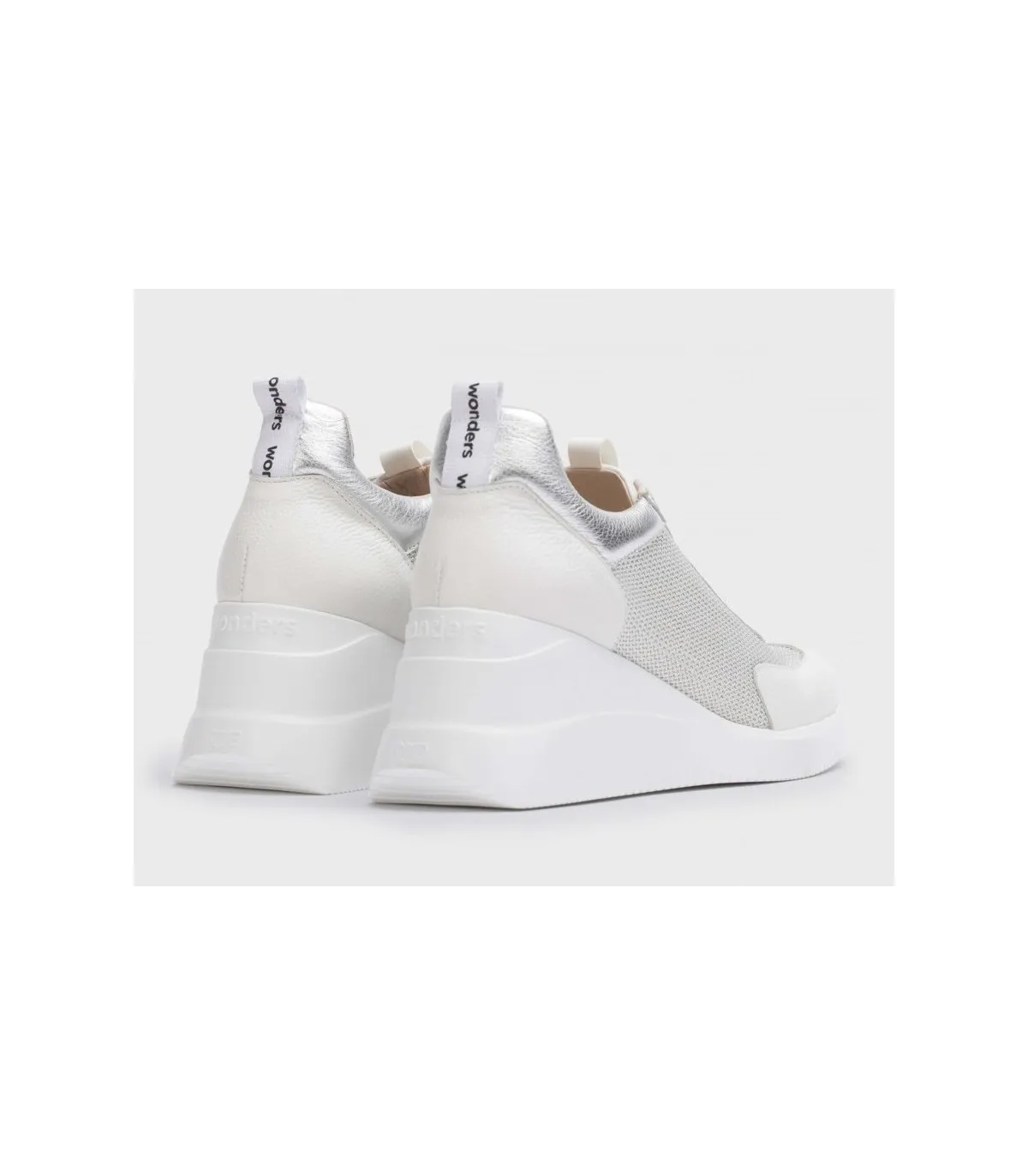 Deportivo con cuña para mujer en color blanco