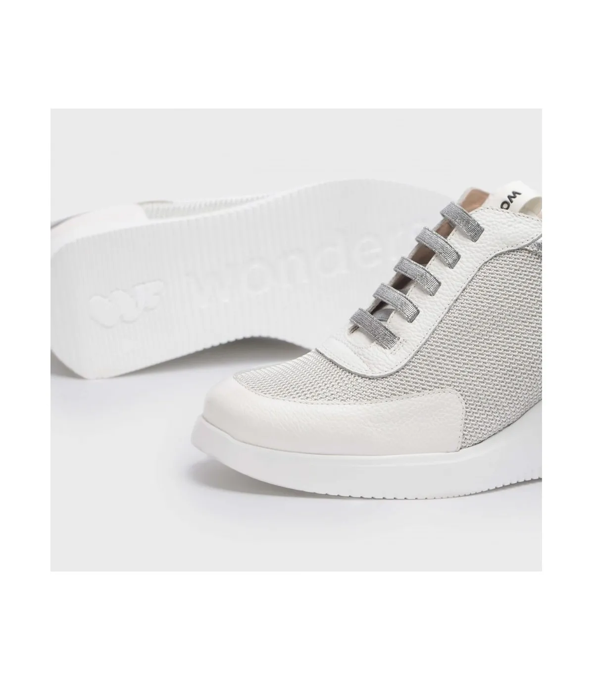 Deportivo con cuña para mujer en color blanco
