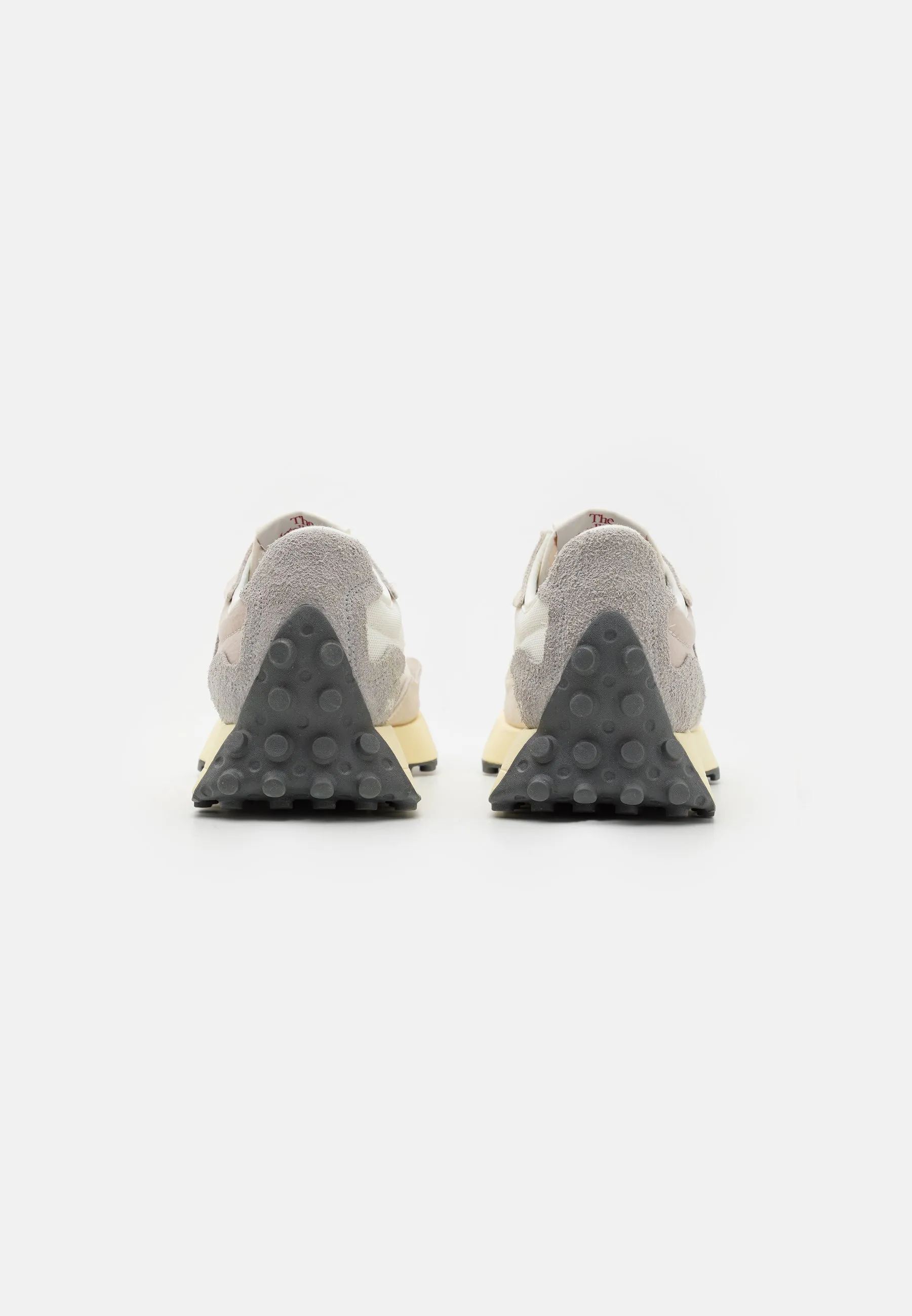 U327 UNISEX  ZAPATILLAS
