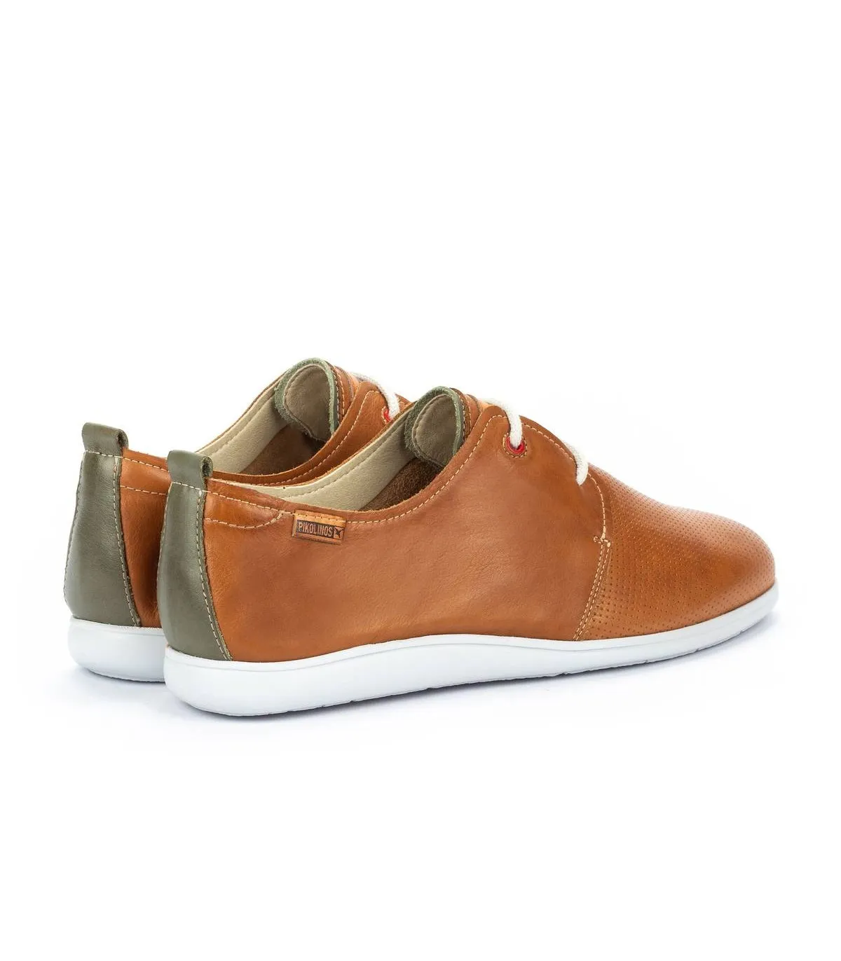 Zapato de piel de color brandy