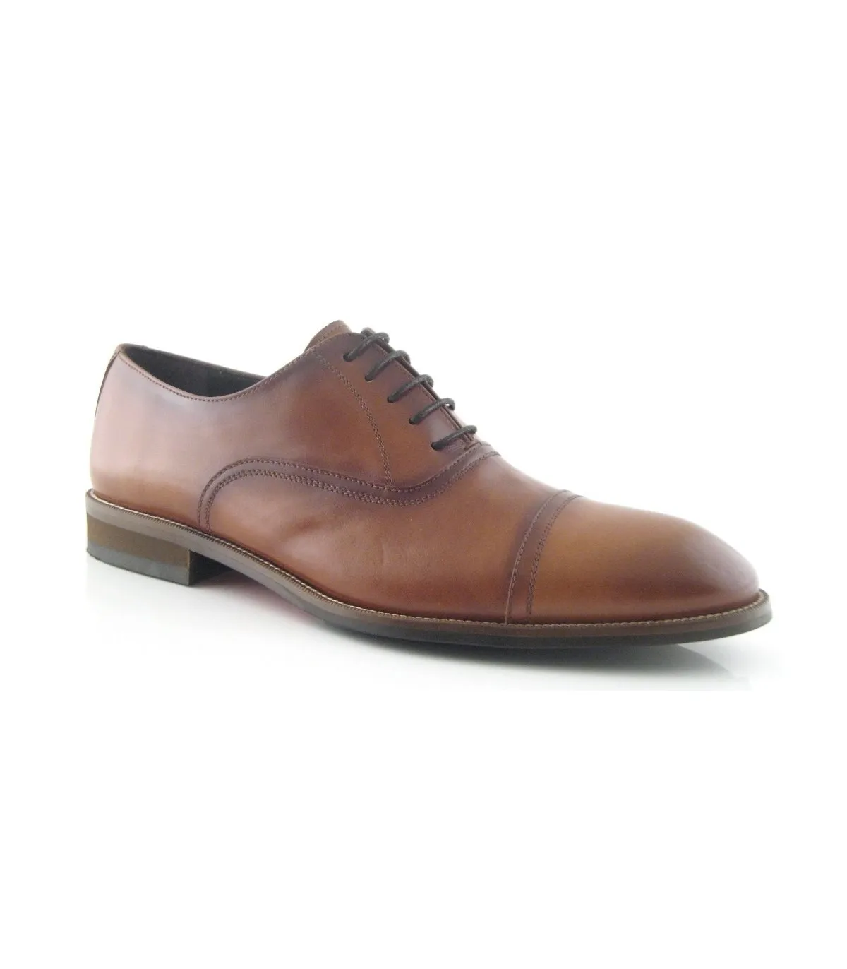Zapatos de color brandy fabricados en piel